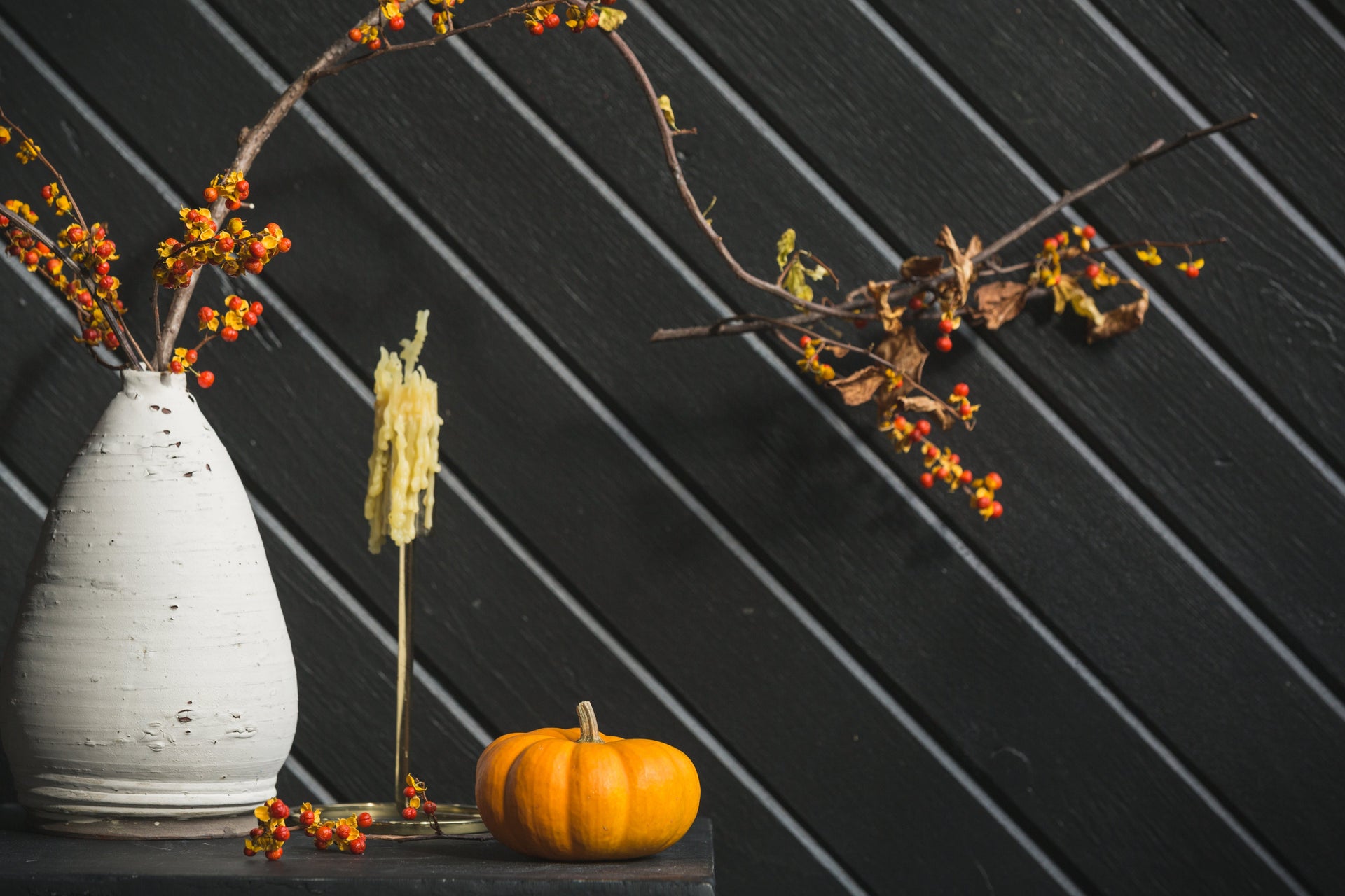 Cozy Up Your Space: Home Décor Tips for Fall