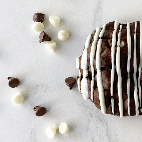 Black & White Triple Chip Stuffed Cookies